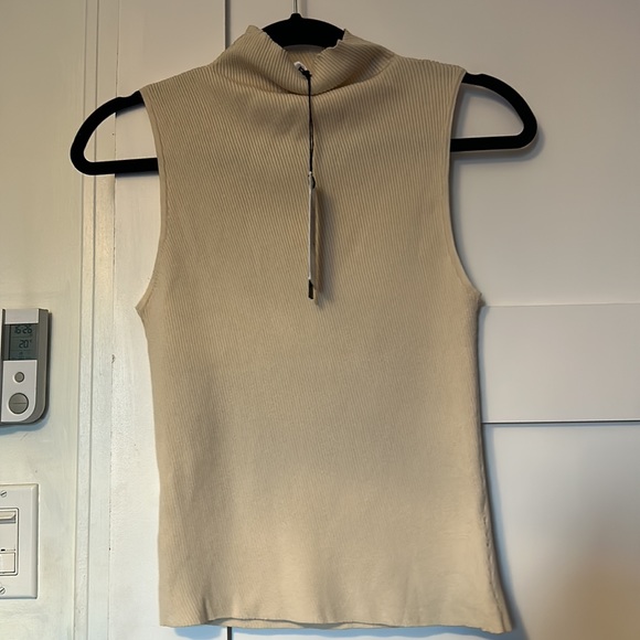 Who What Wear High Neck Tank Top - Picture 3 of 4